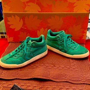 Converse W size 4.5 Big Kids 4.5 Teal mid-top